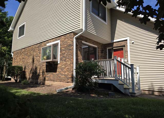 Property at 149 Foxboro Dr #149, Newington, CT 06111, 2 beds, 2.5 baths