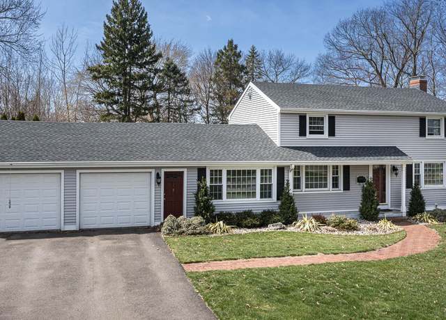 Property at 7 Grandview Ter, Vernon, CT 06066, 3 beds, 1.5 baths