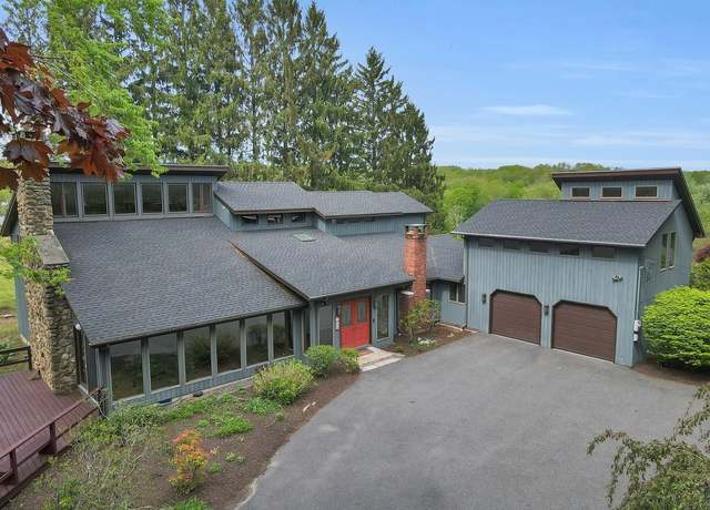Property at 89 East St, Morris, CT 06763, 5 beds, 4 baths
