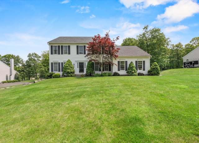 Property at 9 Chelsea Dr, Danbury, CT 06811, 4 beds, 2.5 baths