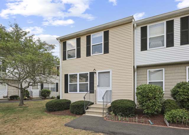Property at 5 Holly Ln #5, Glastonbury, CT 06033, 2 beds, 1.5 baths