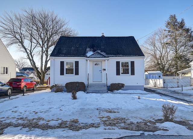 Property at 47 Barsalou Ave, Waterbury, CT 06705, 3 beds, 1.5 baths
