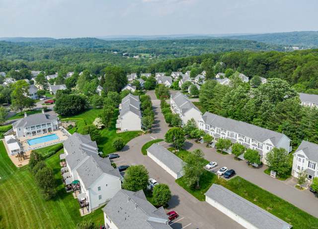 Property at 2006 Hancock Dr #2006, Danbury, CT 06811, 2 beds, 2.5 baths