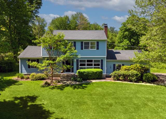 Property at 219 Georgetown Rd, Weston, CT 06883, 5 beds, 3.5 baths