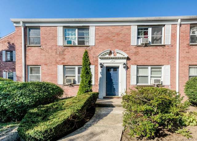 Property at 194 Seaton Rd Apt 1, Stamford, CT 06902, 1 bed, 1 bath