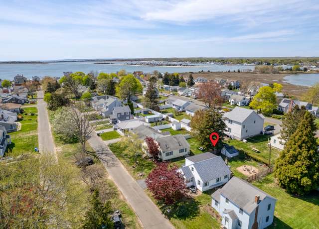 Property at 5 Hammock Pkwy, Clinton, CT 06413, 3 beds, 2 baths
