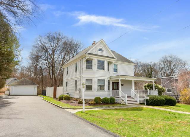 Property at 31 Gilbert St, Ridgefield, CT 06877, 4 beds, 3.5 baths