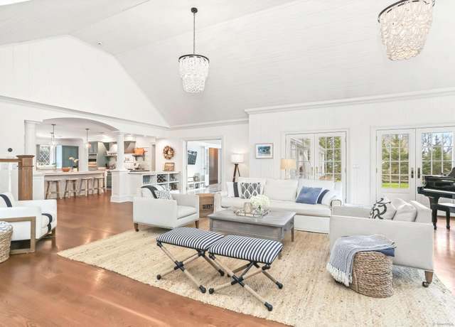 Property at 47 Peaceable St, Ridgefield, CT 06877, 6 beds, 7 baths