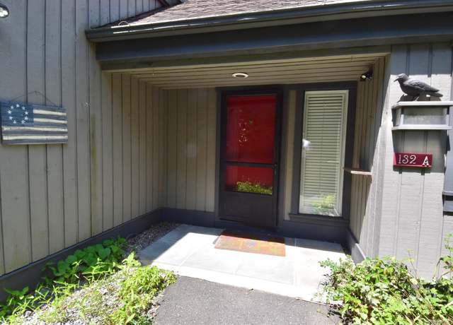 Property at 132 Heritage Vlg Unit A, Southbury, CT 06488, 2 beds, 2 baths