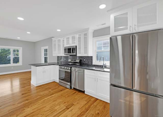 Property at 817 W Main St, New Britain, CT 06053, 4 beds, 2.5 baths