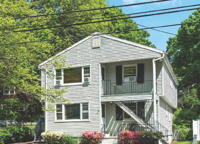 Property at 16 Oenoke Pl, Stamford, CT 06907, 7 beds, 3 baths
