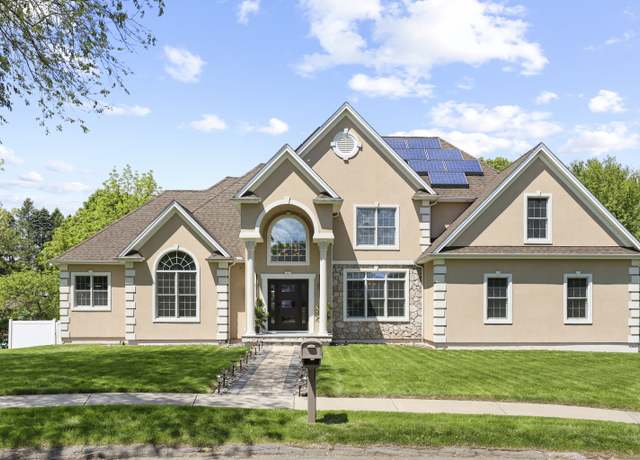 Property at 81 Aresco Dr, Middletown, CT 06457, 4 beds, 5 baths