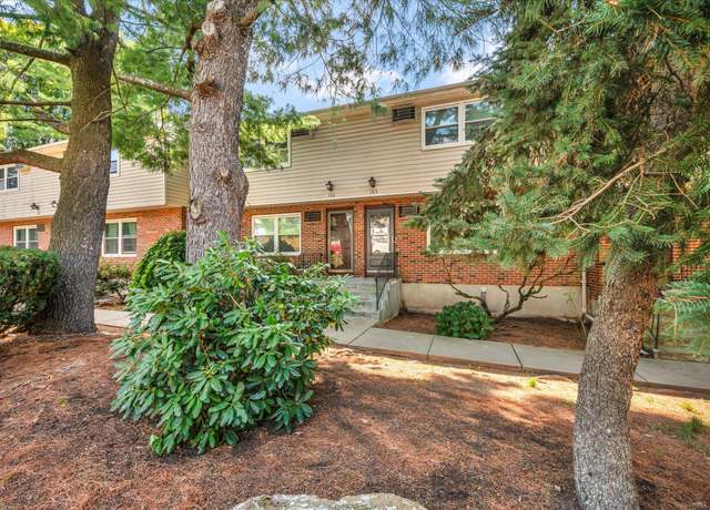 Property at 106 Blackstone Vlg #106, Meriden, CT 06450, 3 beds, 1.5 baths
