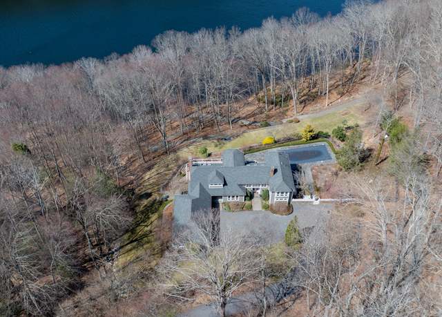 Property at 224 Tepi Dr, Southbury, CT 06488, 5 beds, 4.5 baths