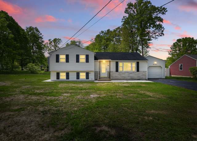 Property at 843 Overhill Dr, Suffield, CT 06078, 3 beds, 1 bath