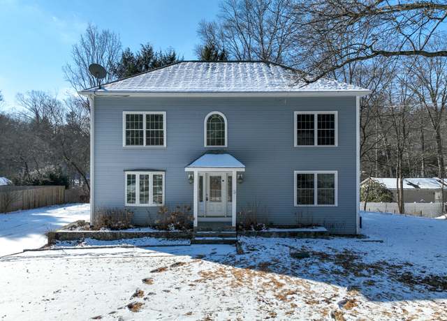 Property at 1062 Lakeside Rd, Southbury, CT 06488, 3 beds, 2.5 baths