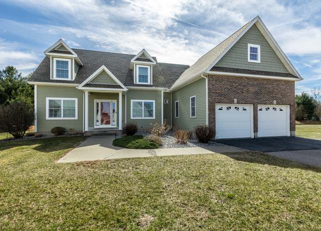 Property at 5 Christopher Ct #5, Ellington, CT 06029, 3 beds, 3.5 baths