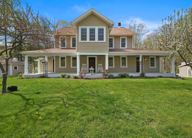 Property at 343 Redding Rd, Redding, CT 06896, 4 beds, 2.5 baths