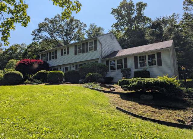 Property at 1060 Still Hill Rd, Hamden, CT 06518, 3 beds, 2.5 baths