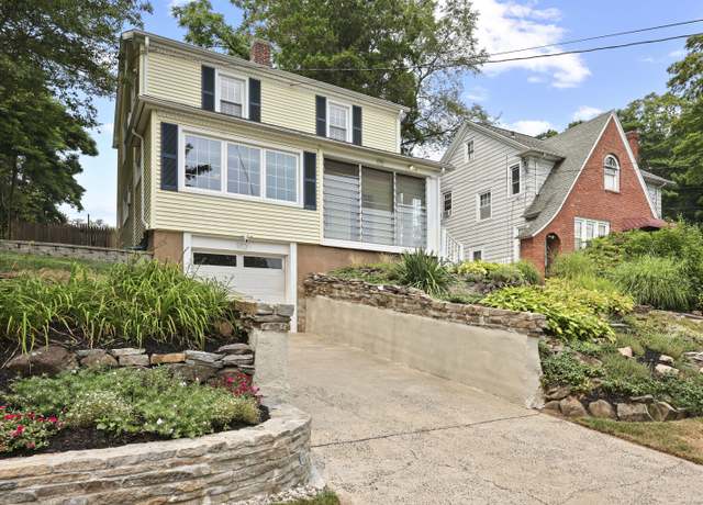 Property at 170 Lakeview Ave, Hamden, CT 06514, 3 beds, 2 baths
