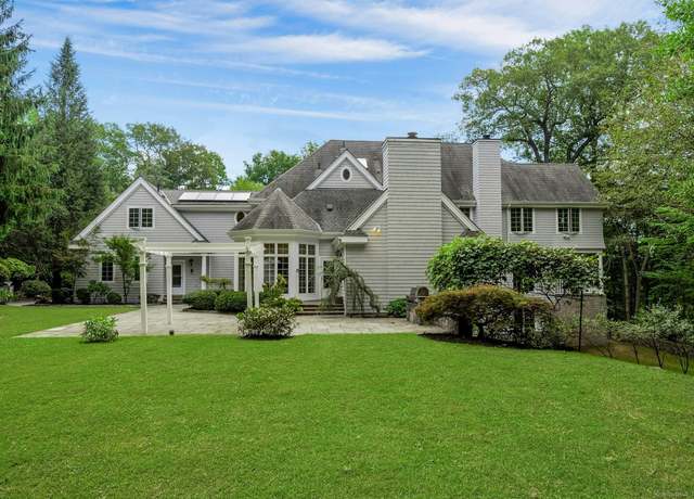 Property at 39 Running Brook Ln, New Canaan, CT 06840, 6 beds, 7.5 baths