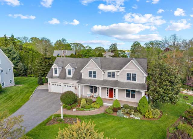 Property at 45 Prospect St, Groton, CT 06355, 4 beds, 4 baths