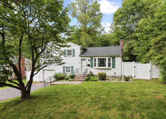 Property at 185 Knollwood Rd, Newington, CT 06111, 4 beds, 1.5 baths