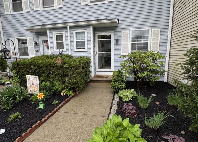 Property at 145 E Gate Ln #145, Hamden, CT 06514, 2 beds, 1.5 baths