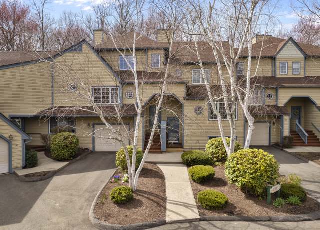Property at 48 Jardin Cir #48, Shelton, CT 06484, 2 beds, 2.5 baths