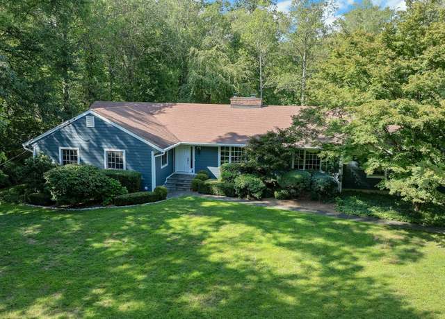 Property at 139 Echo Hill Dr, Stamford, CT 06903, 4 beds, 2.5 baths