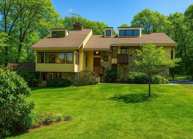 Property at 41 Seeley Rd, Trumbull, CT 06611, 4 beds, 2.5 baths