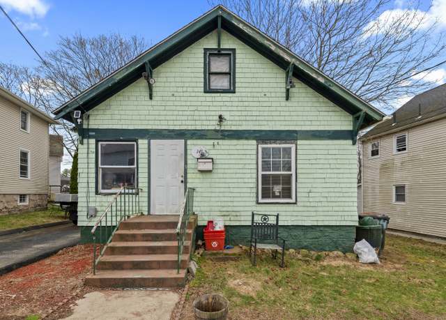Property at 141 Poquonnock Rd, Groton, CT 06340, 2 beds, 1 bath