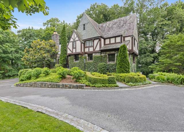 Property at 90 Brookside Dr, Greenwich, CT 06831, 2 beds, 2.5 baths