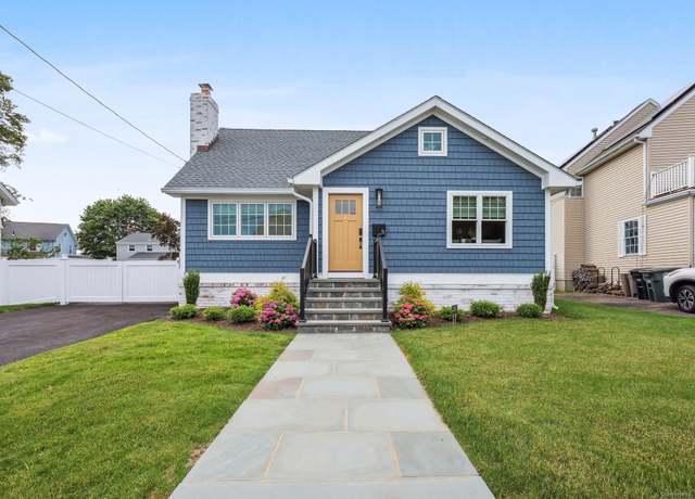 Property at 5 Crescent Dr, Milford, CT 06460, 3 beds, 2.5 baths