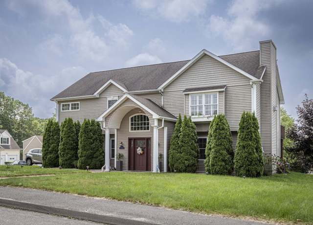Property at 9 Iagrossi Dr, Waterbury, CT 06705, 3 beds, 3 baths