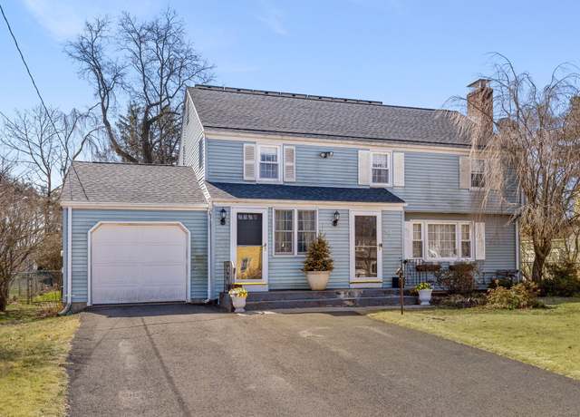 Property at 47 Longlane Rd, West Hartford, CT 06117, 5 beds, 2.5 baths