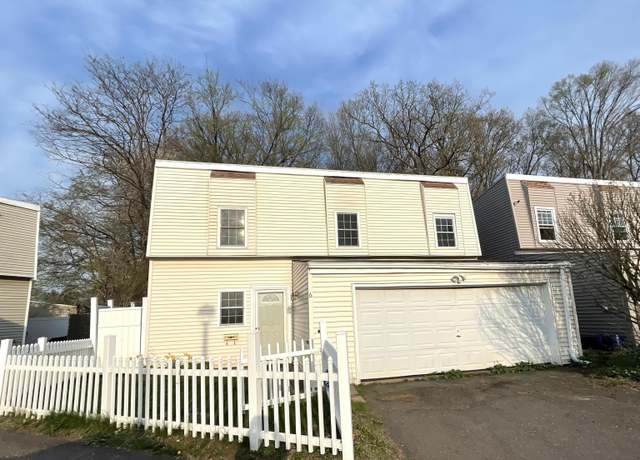 Property at 6 Stirling Ct, Middletown, CT 06457, 3 beds, 1 bath