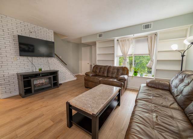 Property at 183 Thompson St Unit B, East Haven, CT 06513, 3 beds, 1.5 baths