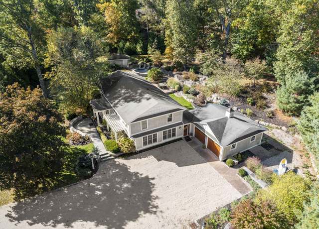 Property at 85 Totoket Rd, Branford, CT 06405, 4 beds, 2.5 baths