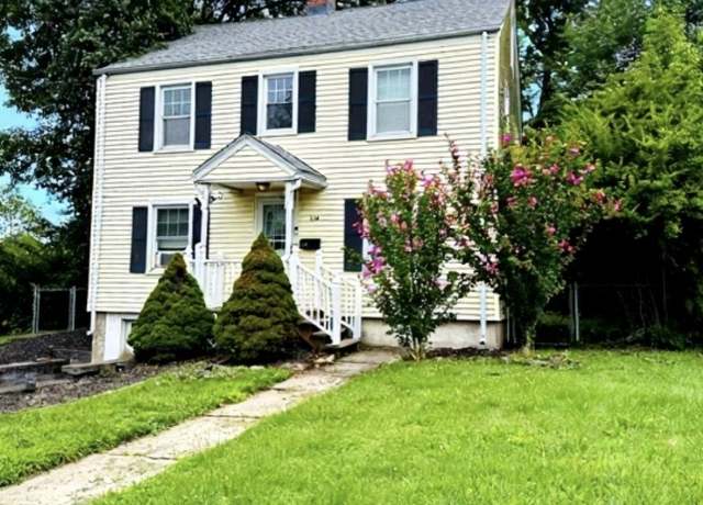Property at 114 Fennbrook Rd, West Hartford, CT 06119, 3 beds, 1.5 baths
