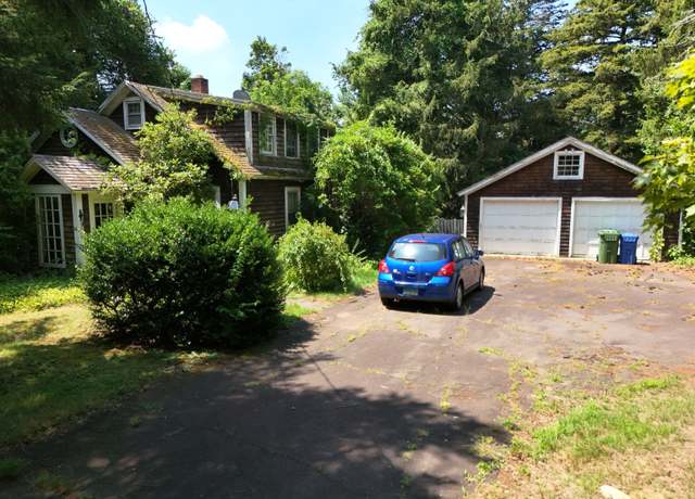 Property at 28 Keighley Pond Rd, East Hampton, CT 06414, 3 beds, 1 bath