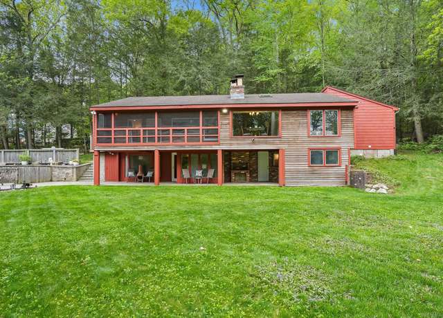 Property at 6 Knorr Rd, Oxford, CT 06478, 4 beds, 2 baths