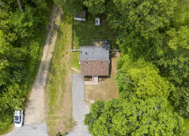 Property at 188 W Main St, East Lyme, CT 06357, 2 beds, 1 bath