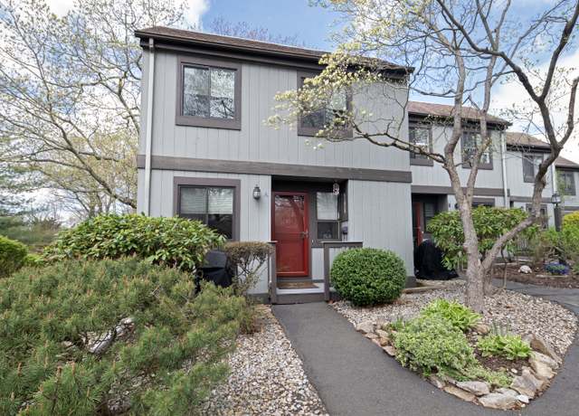 Property at 34 Harbour Vlg Unit A, Branford, CT 06405, 2 beds, 2.5 baths