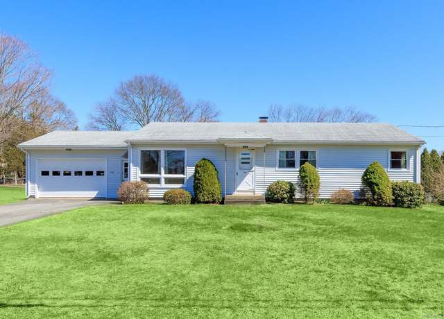Property at 138 Fortin Dr, Brooklyn, CT 06234, 3 beds, 1 bath