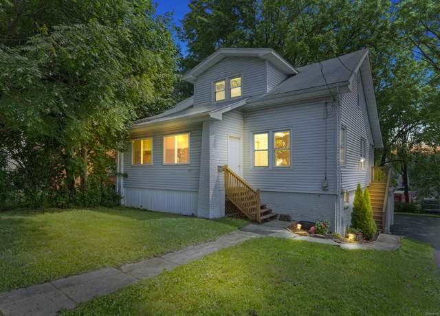 Property at 471 New Britain Rd, Berlin, CT 06037, 3 beds, 1.5 baths