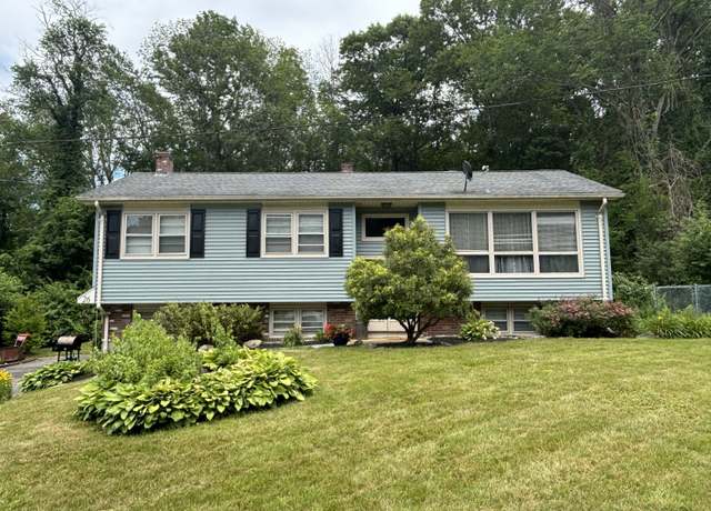 Property at 26 Hillside Vw, Killingly, CT 06239, 4 beds, 1.5 baths