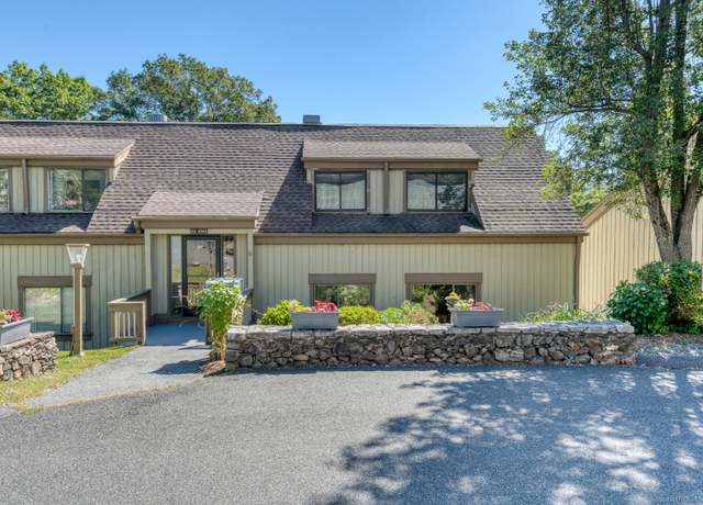 Property at 313 Heritage Vlg Unit D, Southbury, CT 06488, 2 beds, 2 baths