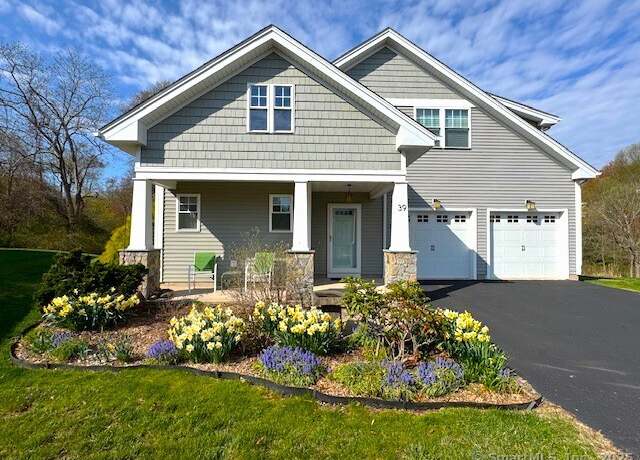 Property at 39 Bartlett Holw #39, Middletown, CT 06457, 2 beds, 2.5 baths