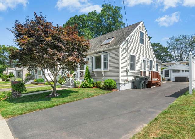 Property at 18 Eastern Pkwy, Milford, CT 06460, 3 beds, 2.5 baths